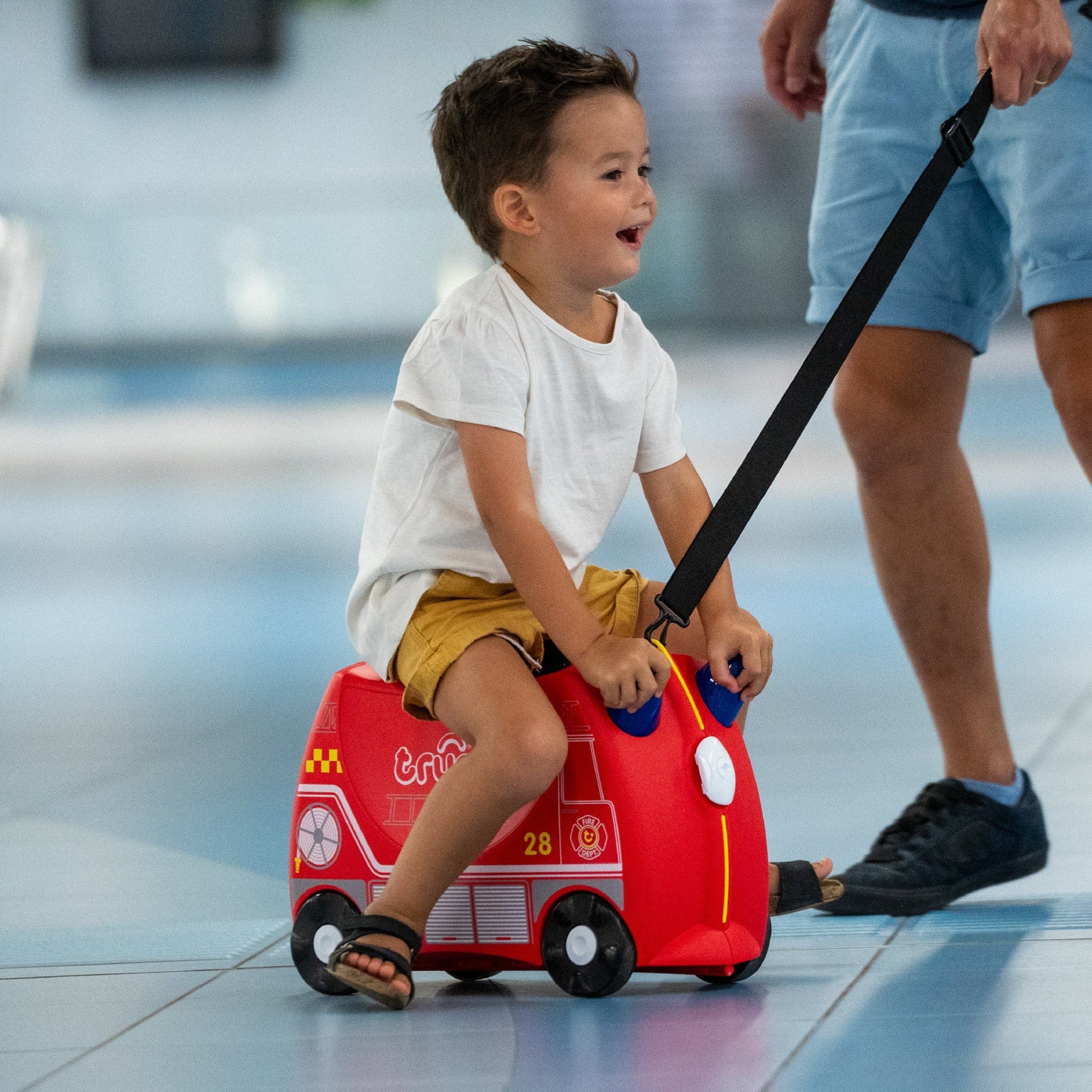 Frank-the-Fire-Truck-Trunki-Image7